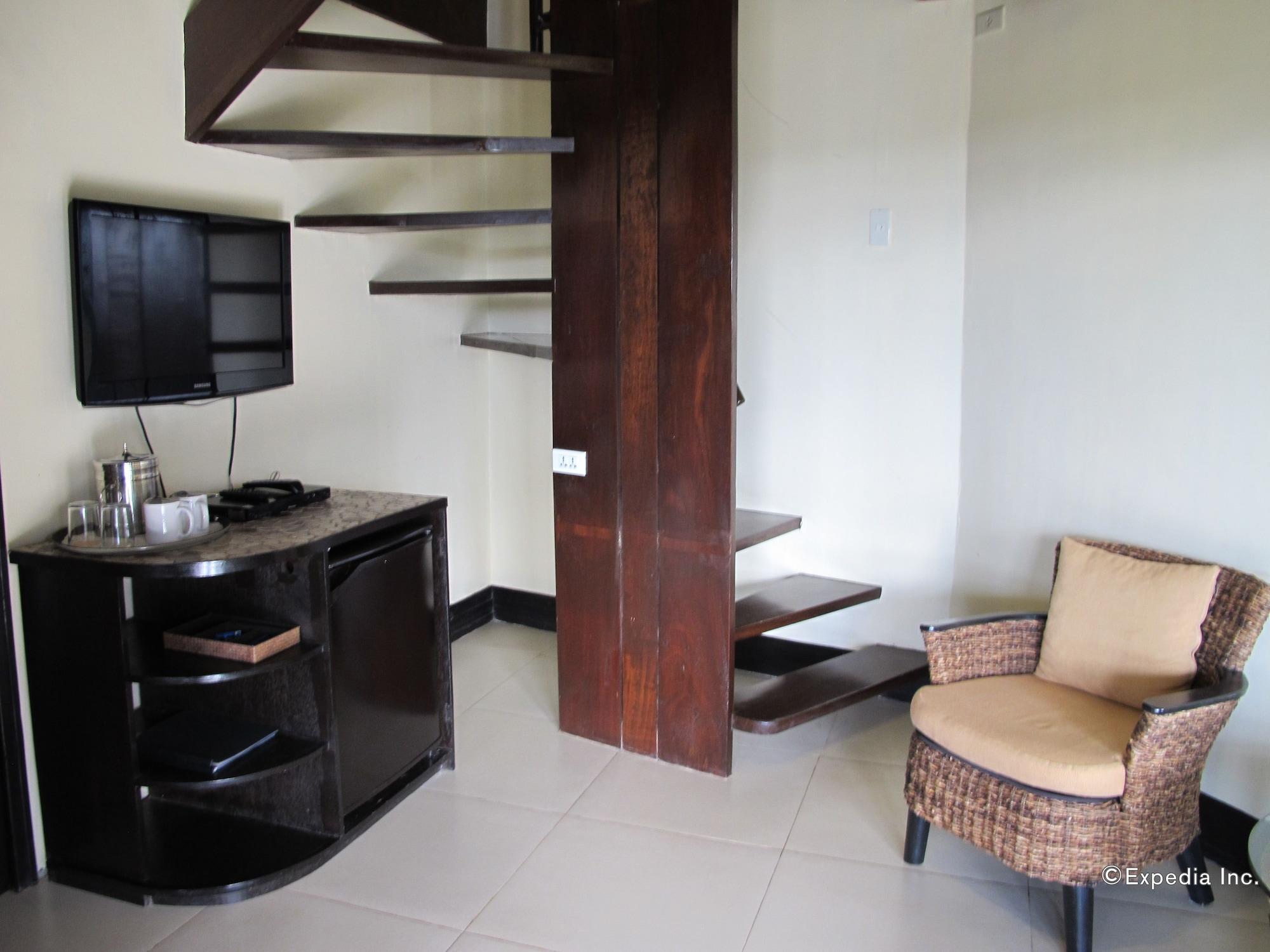 Utopia Resort & Spa Puerto Galera Exterior photo