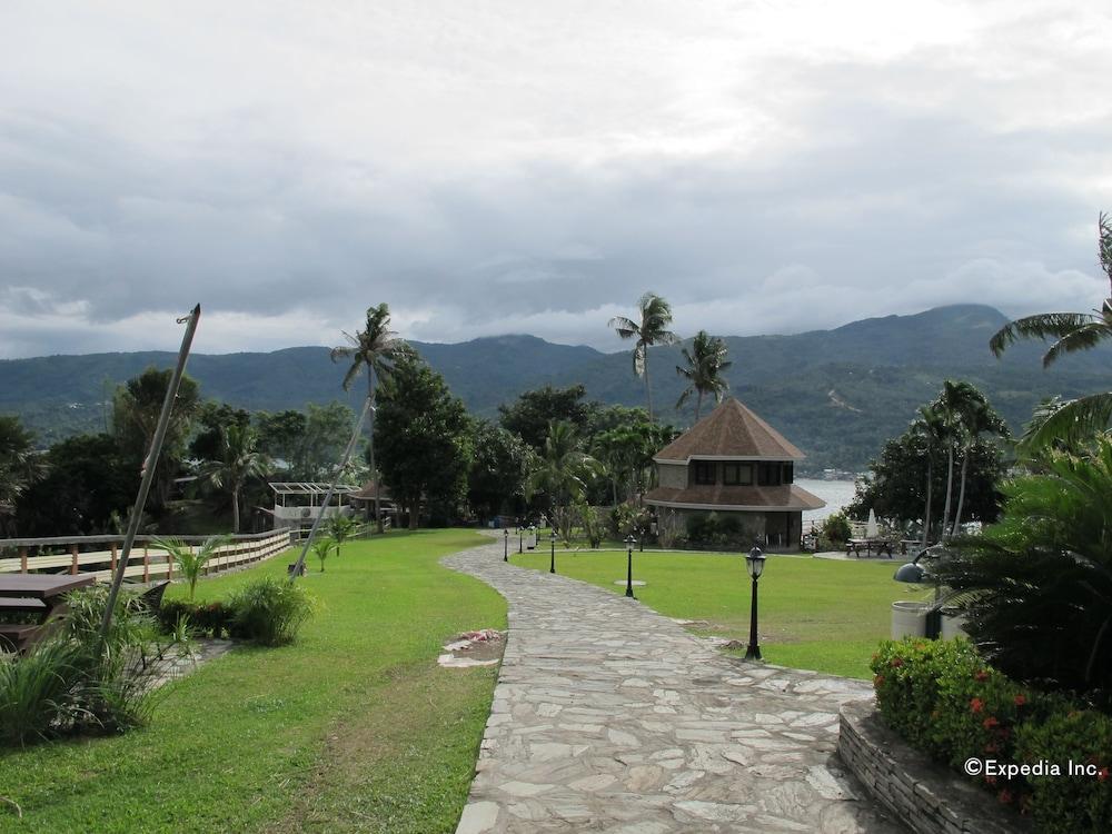 Utopia Resort & Spa Puerto Galera Exterior photo