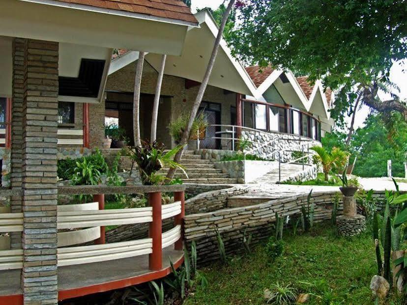 Utopia Resort & Spa Puerto Galera Exterior photo
