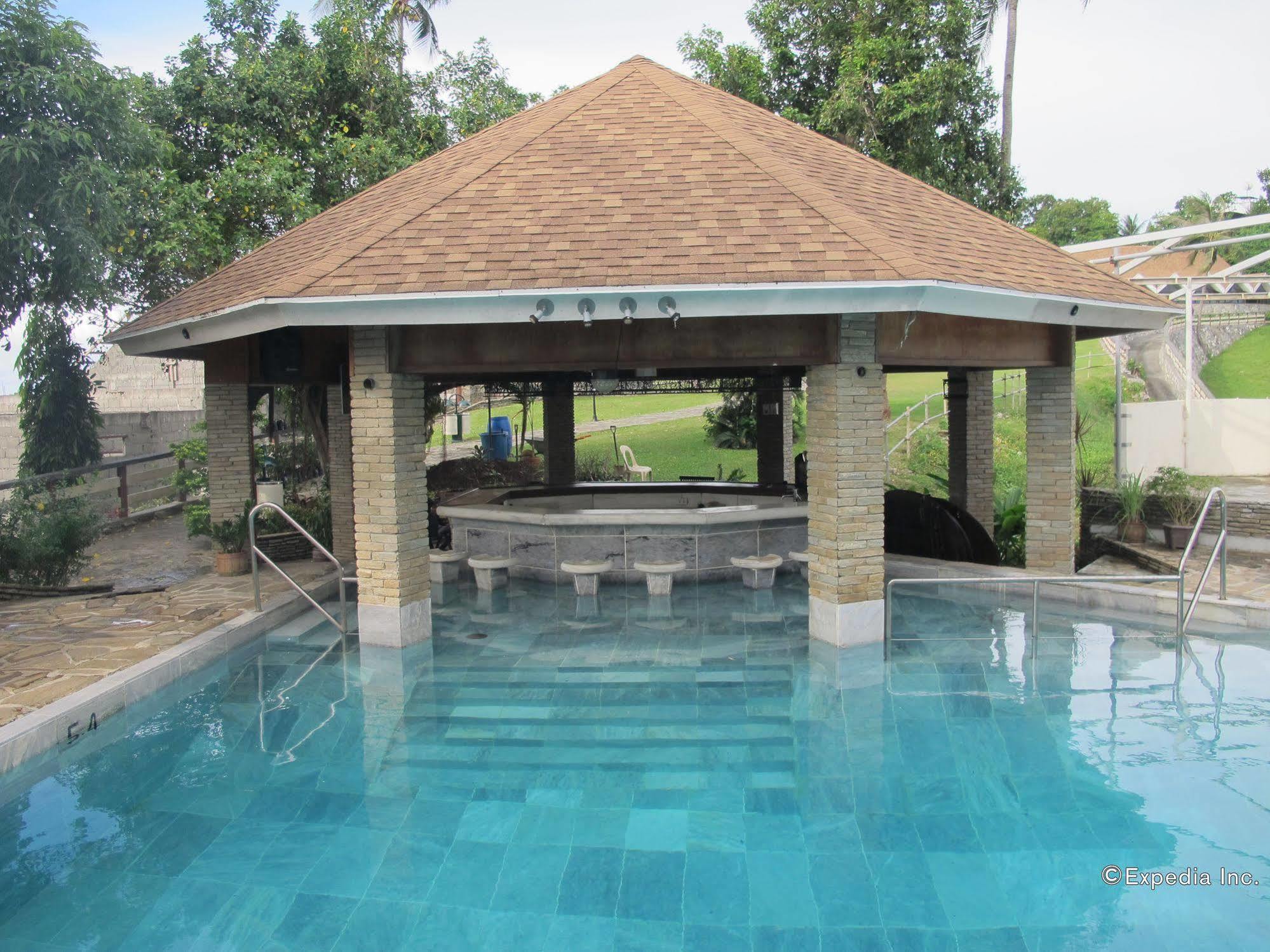 Utopia Resort & Spa Puerto Galera Exterior photo