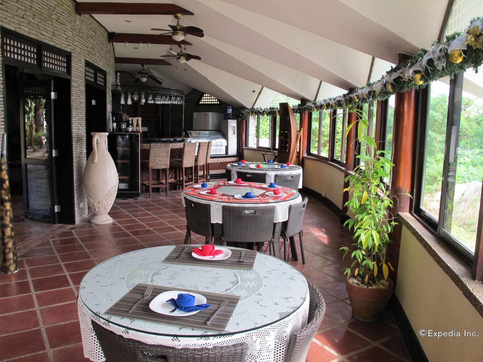 Utopia Resort & Spa Puerto Galera Exterior photo