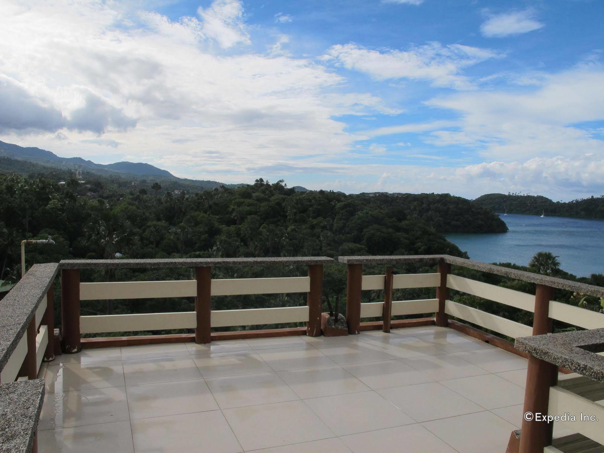 Utopia Resort & Spa Puerto Galera Exterior photo